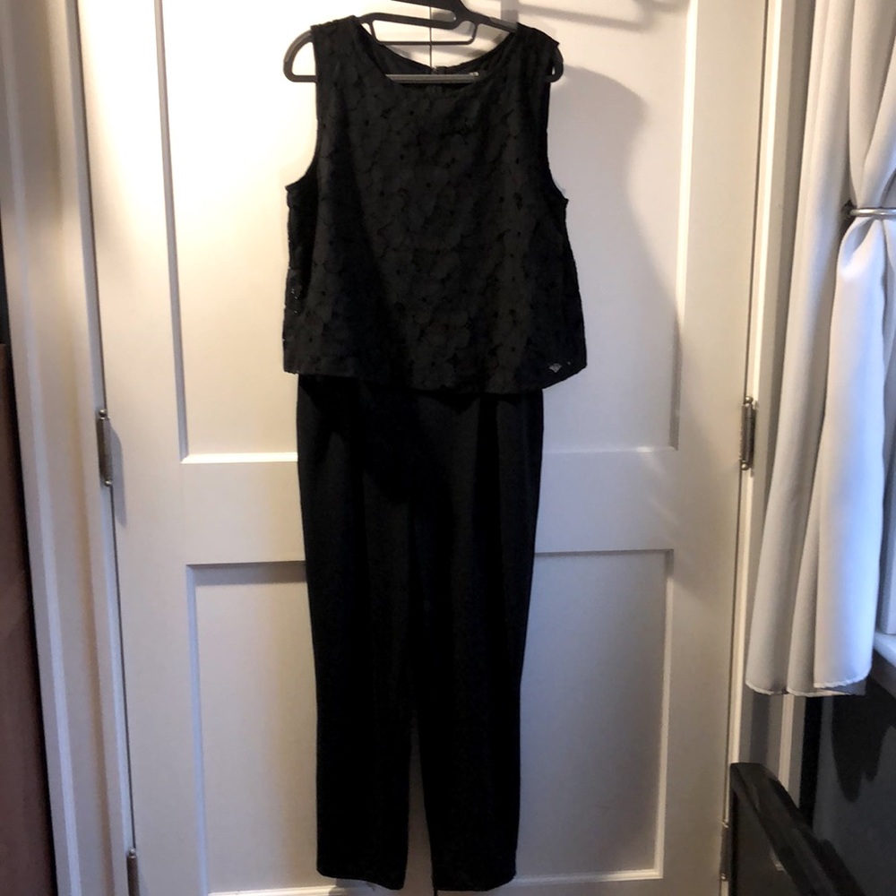 Uniqlo black lace drapey jumpsuit   Size Large